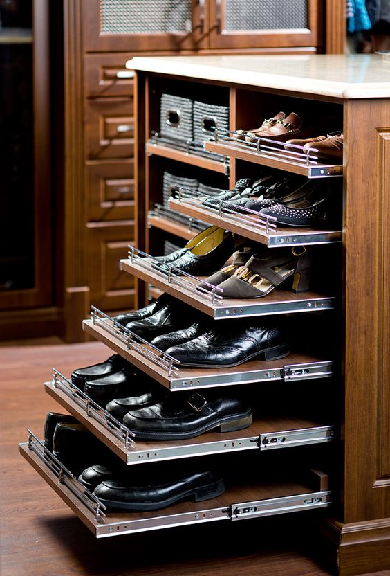 closet com suporte para sapatos