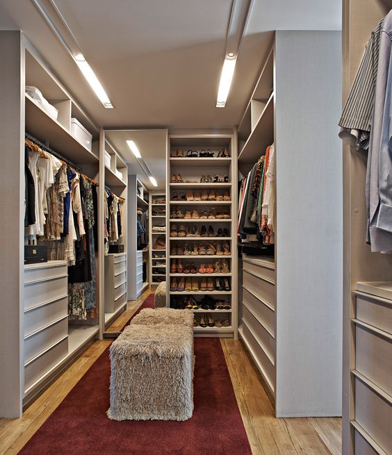 closet simples e organizado