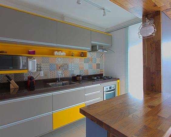 cozinha sob medida amarela