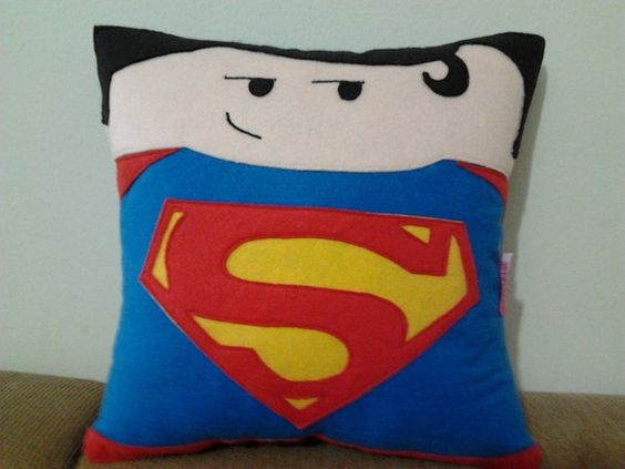 almofadas divertidas superman