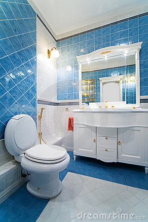 banheiro-com-lajotas-azuis