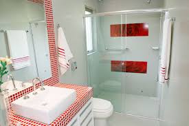 banheiro-com-vermelho-xadres