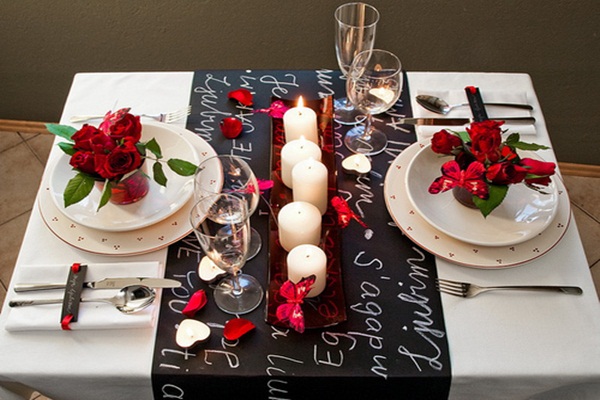 decoração de mesa de jantar romantico