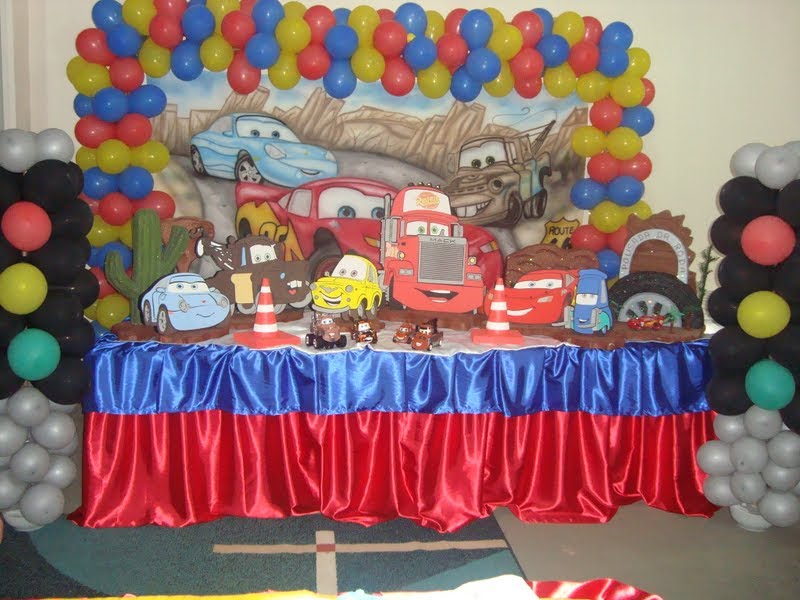 Painel dos carros para festa infantil