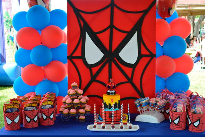 decoração de festa simples homem aranha