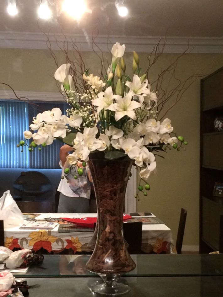 Arranjos de flores artificiais para mesa de jantar grande