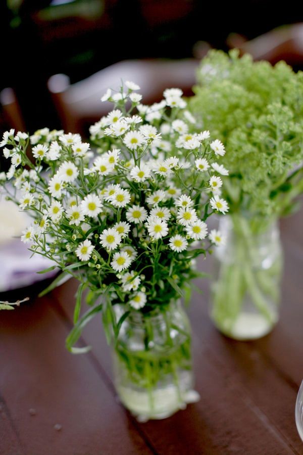 Arranjos de mesa simples pequenas flores