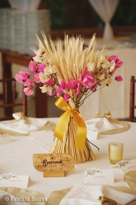 arranjos de mesa para casamento com trigo
