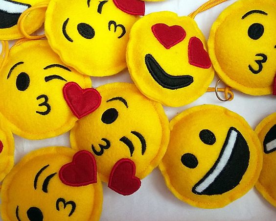 artesanato em feltro emojis