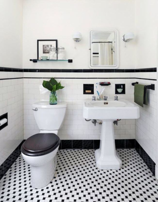 chão preto e branco em banheiro planejado