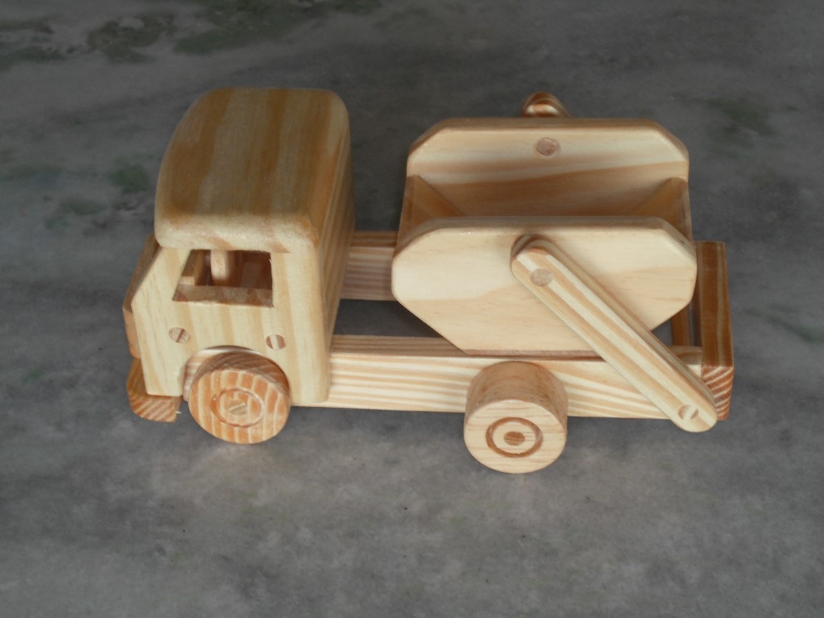 Artesanato em madeira brinquedos