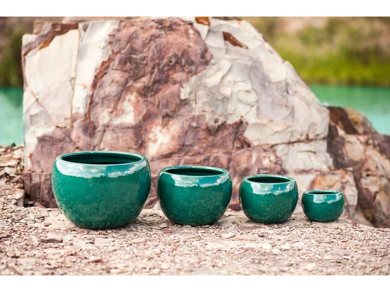 cachepot de cerâmica pintado em verde