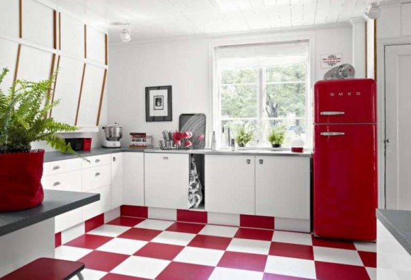 pisos em vermelho na cozinha combinando com branco