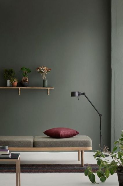 verde nos móveis e na parede