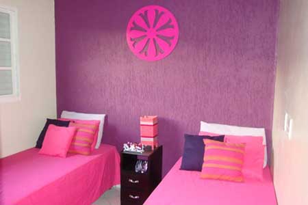 Rosa pink com lilás forte na parede