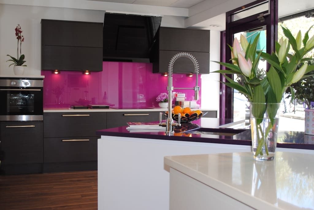 Decoração rosa na cozinha da sua casa