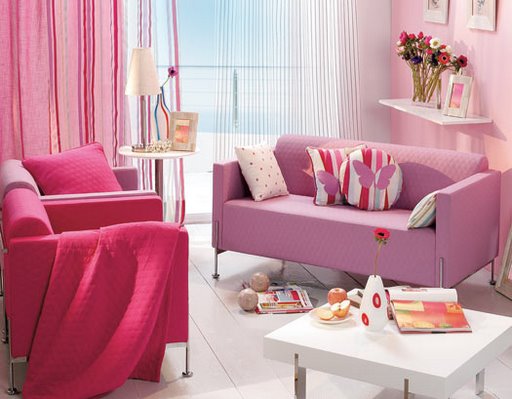 Decoração rosa na sala de estar