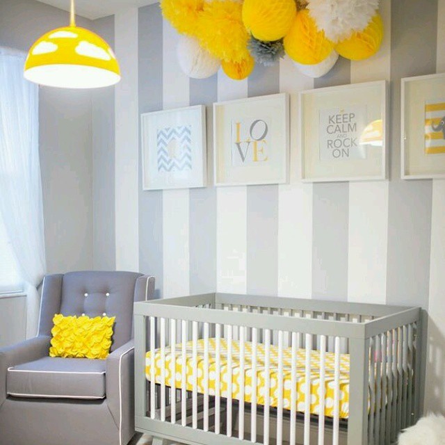 Decoração do quarto com amarelo voltada para bebes
