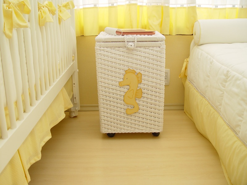 quarto amarelo de bebe