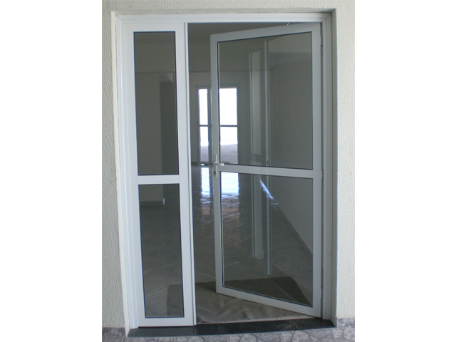 porta de aluminio com vidro para quarto