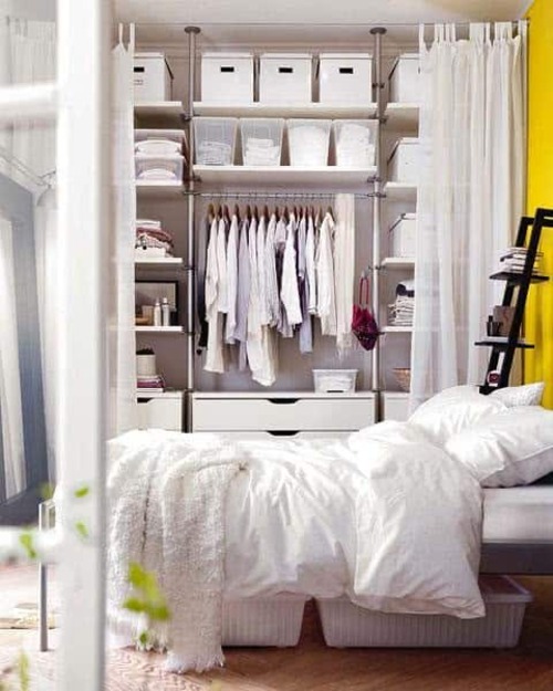 closet branco modulado com gavetas