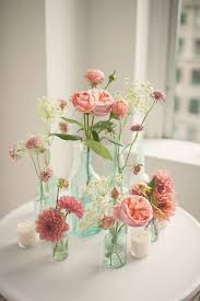 Vasos de vidro para decoração de casamento com rosas