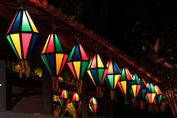 Luminarias em forma de balão para sua festa junina